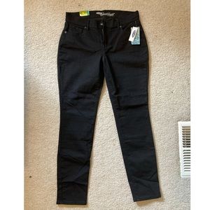 Old Navy Sweetheart Short Skinny Jeans NWT